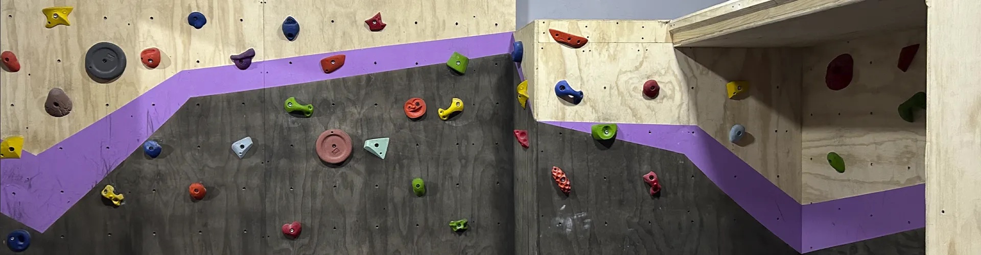 Climbing: Climbing Wall in Bogotá